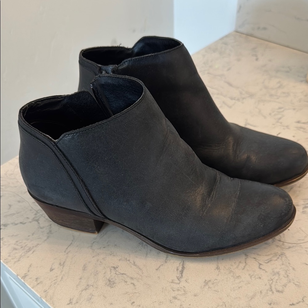 Lucky Brand Black Ankle Booties Classic Design